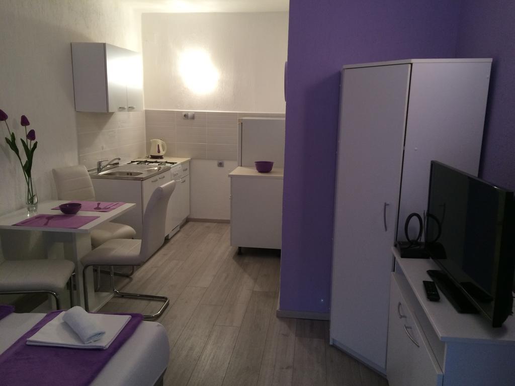 Apartments Nina Omisalj Ngoại thất bức ảnh