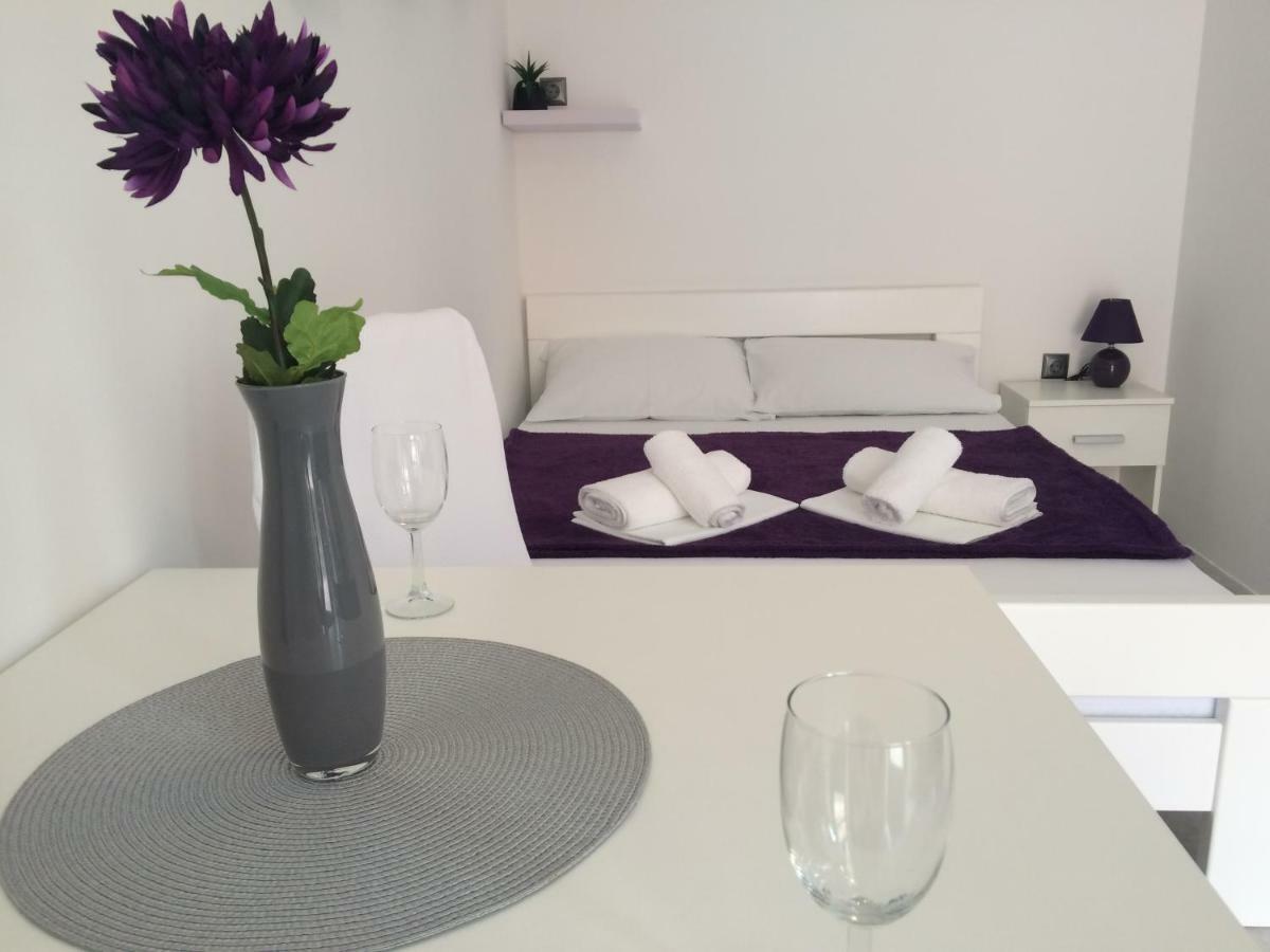 Apartments Nina Omisalj Ngoại thất bức ảnh